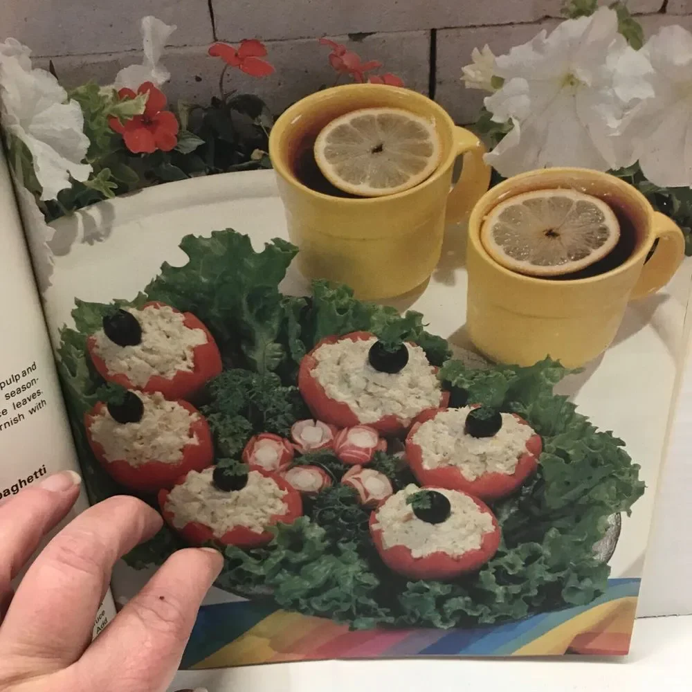 Ideals Ground‎ meat cookbook by Naomi Arbit and June Tumer recipes vintage